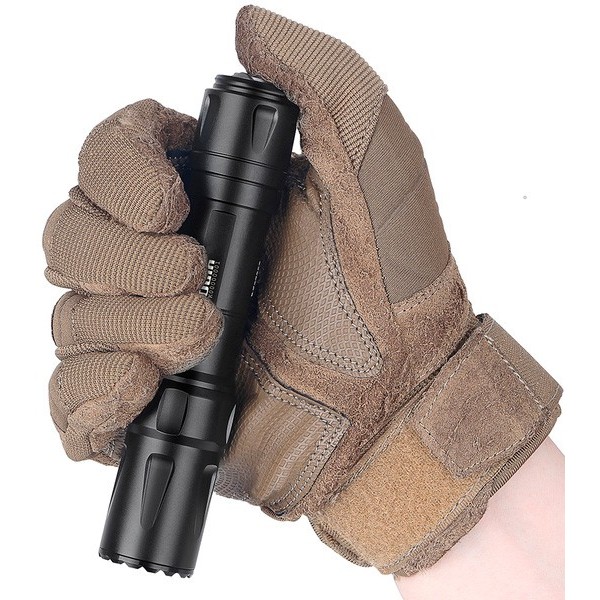 Ліхтар Olight Odin з кріпленням на Пікатінні 