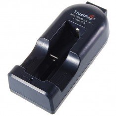 Зарядний пристрій 1x18650 TrustFire TR-002